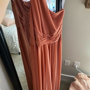 David’s Bridal Sedona dress size 4 not hemmed.